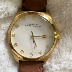 Marc jacobs gold watch!
